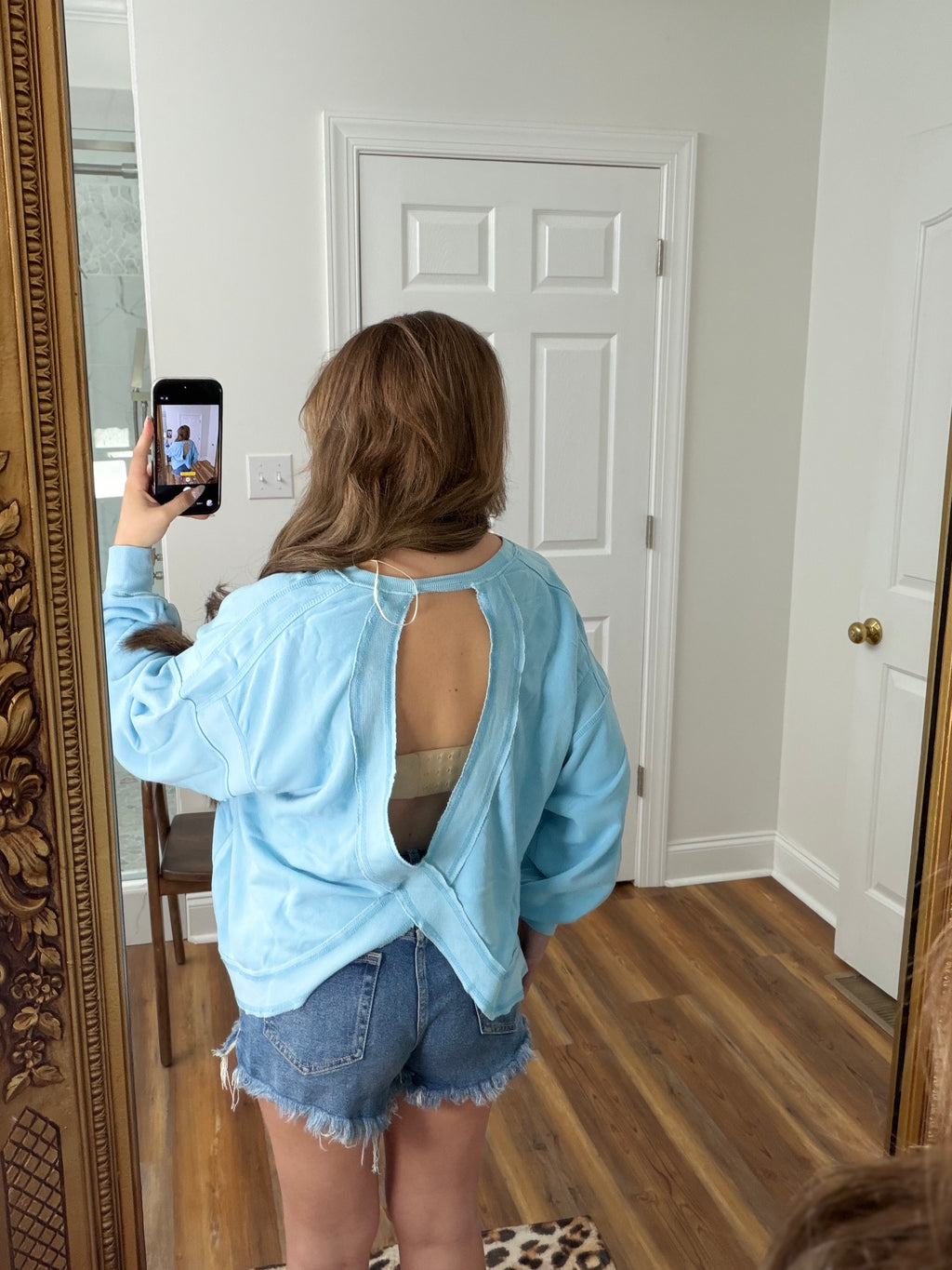 Cross Back Sweatshirt oversized