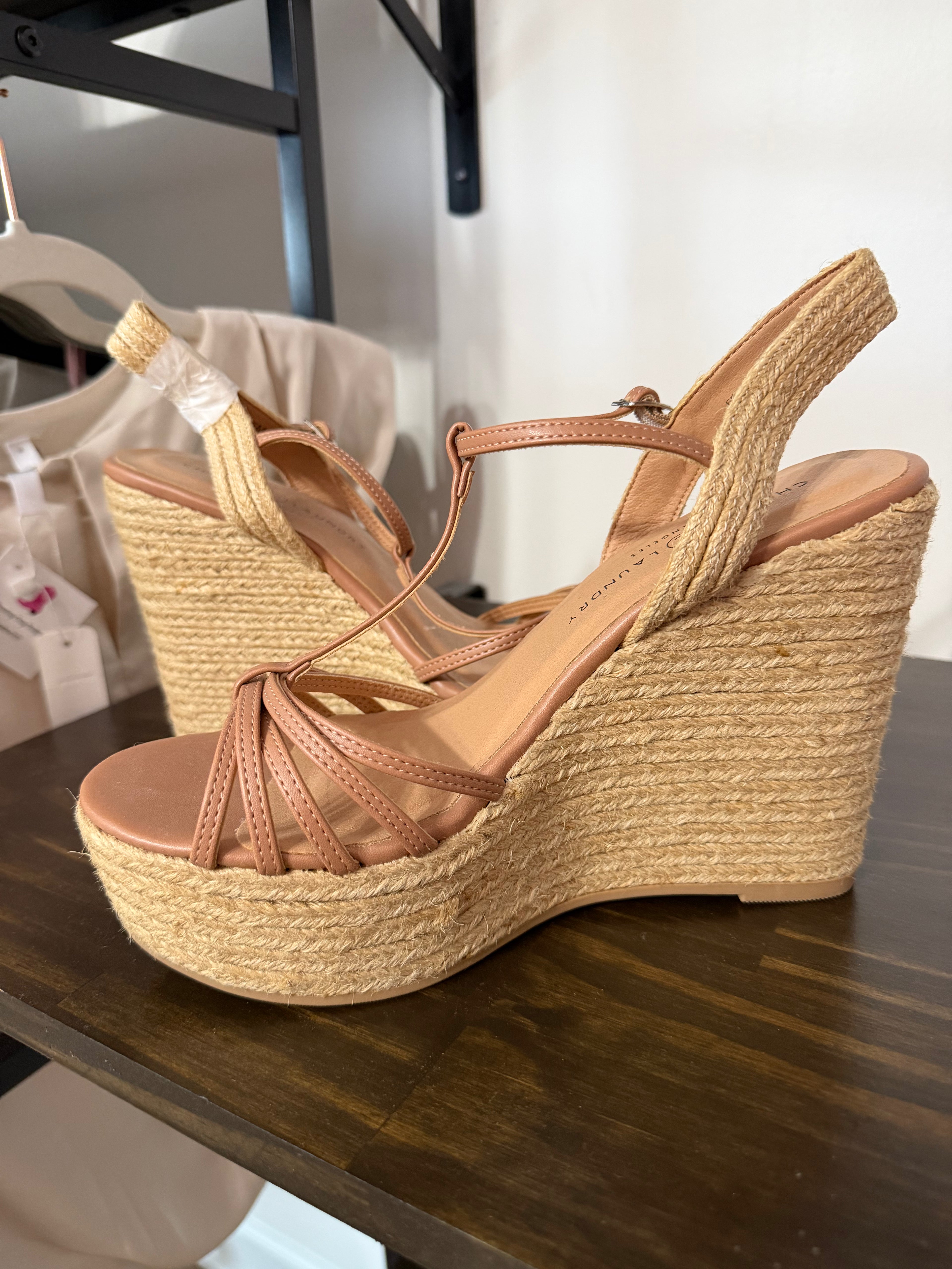 Tan Wedges- Chinese laundry ￼